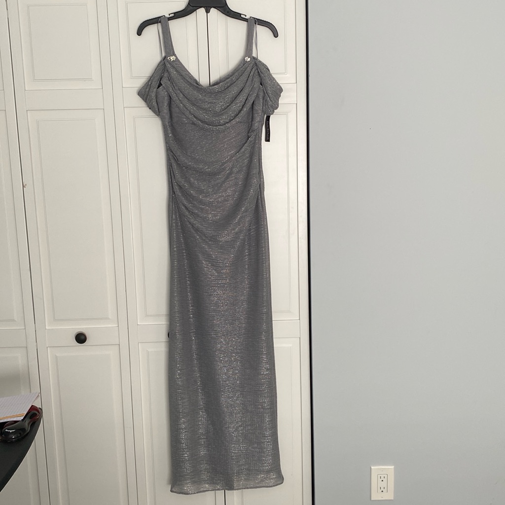 R&M Richards Gray Dress With Elegant Style